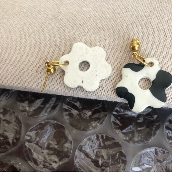 Vintage Cow Print Pierced Earrings - Picture 2 of 3